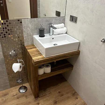 17 Apartment *